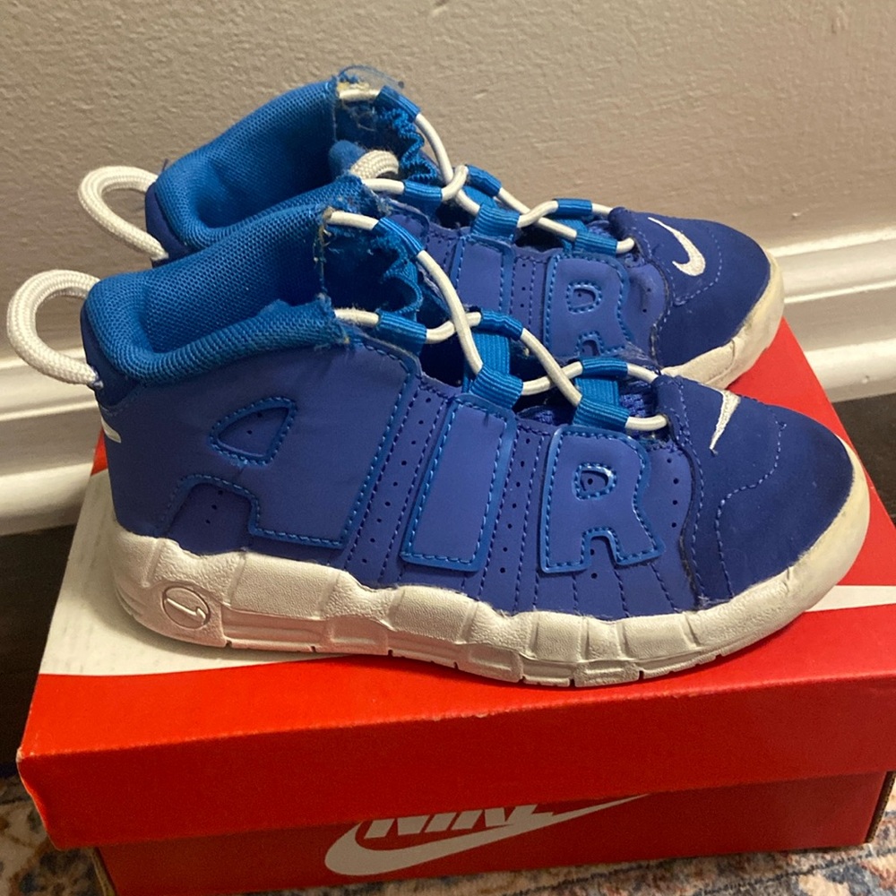 Nike air more uptempo